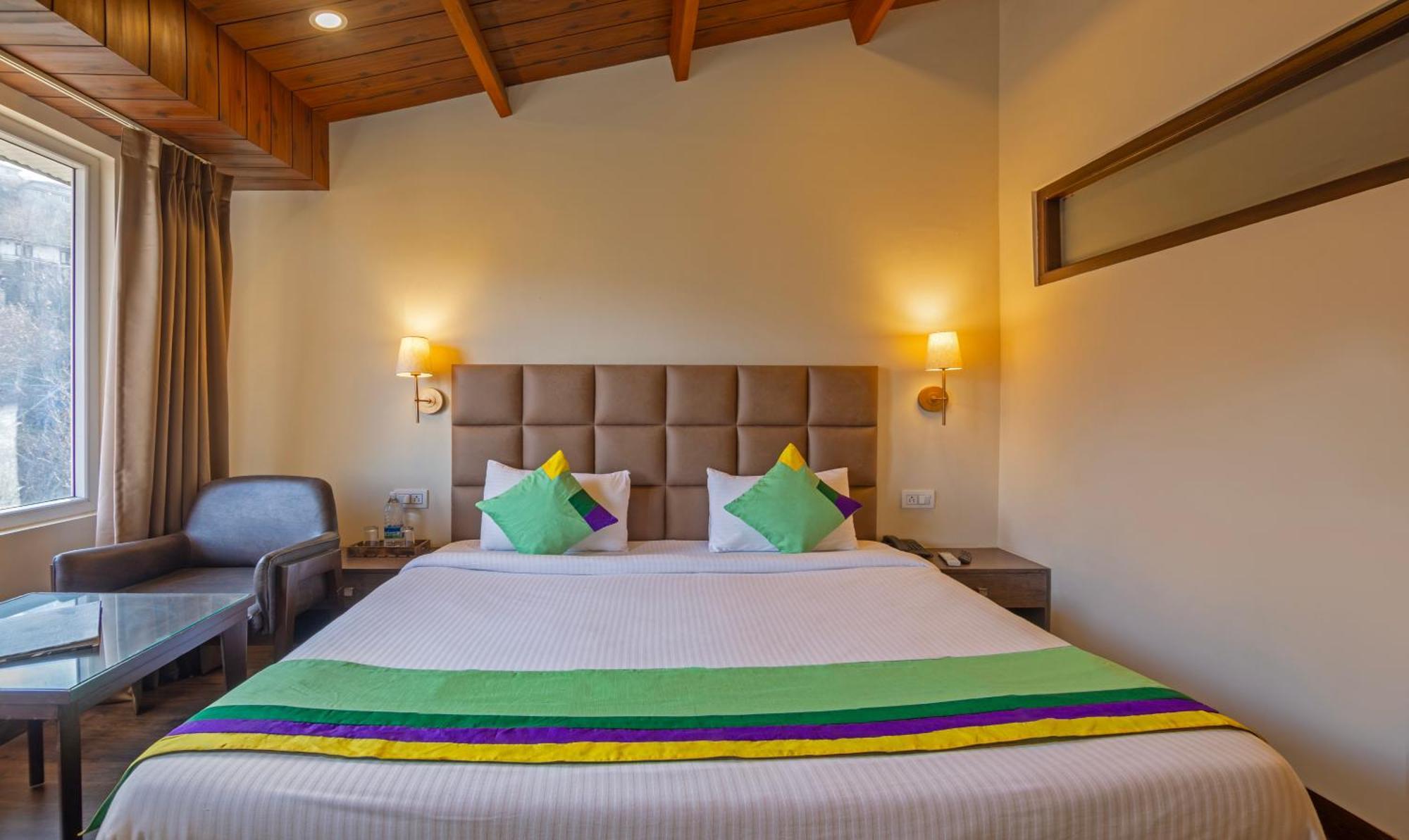 Treebo The Northern Retreat Resort With Mountain View Shimla Exterior foto